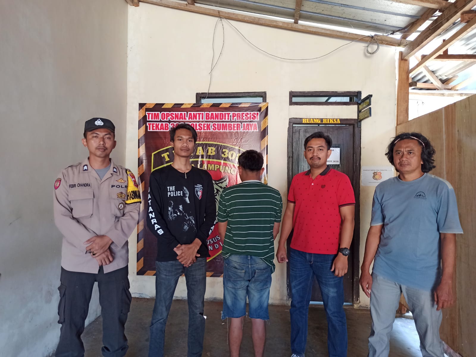 Maling Handphone Saat Dicas di dalam Rumah, Pelaku Akhirnya Berhasil Diamankan Polisi